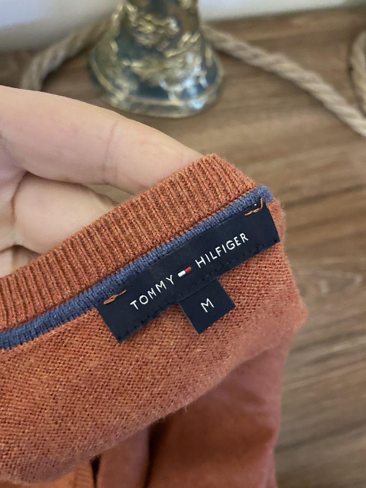 Sweterek damski ceglany wełniany Tommy Hilfiger rozmiar M