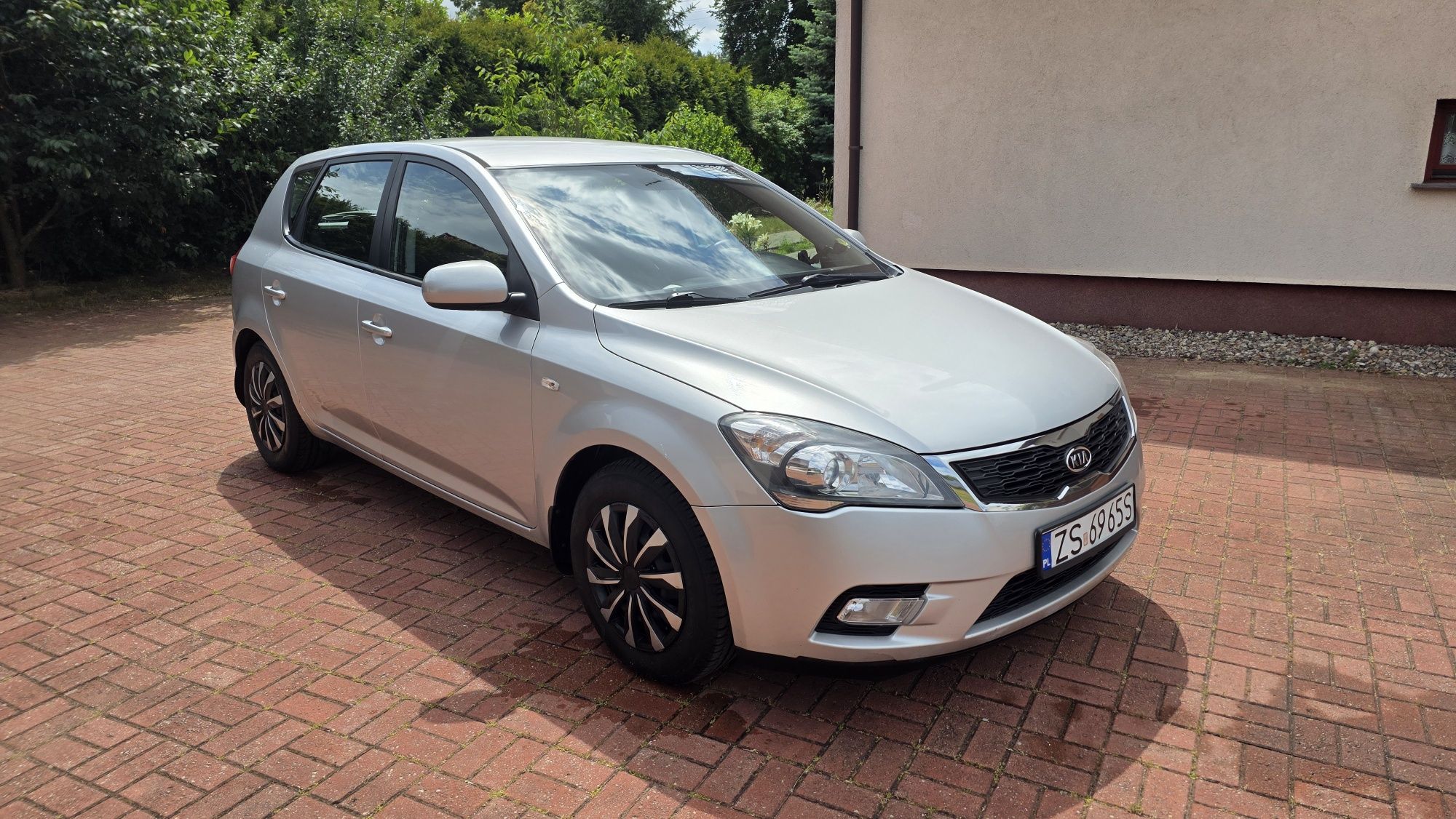 Kia ceed 1.6 2010