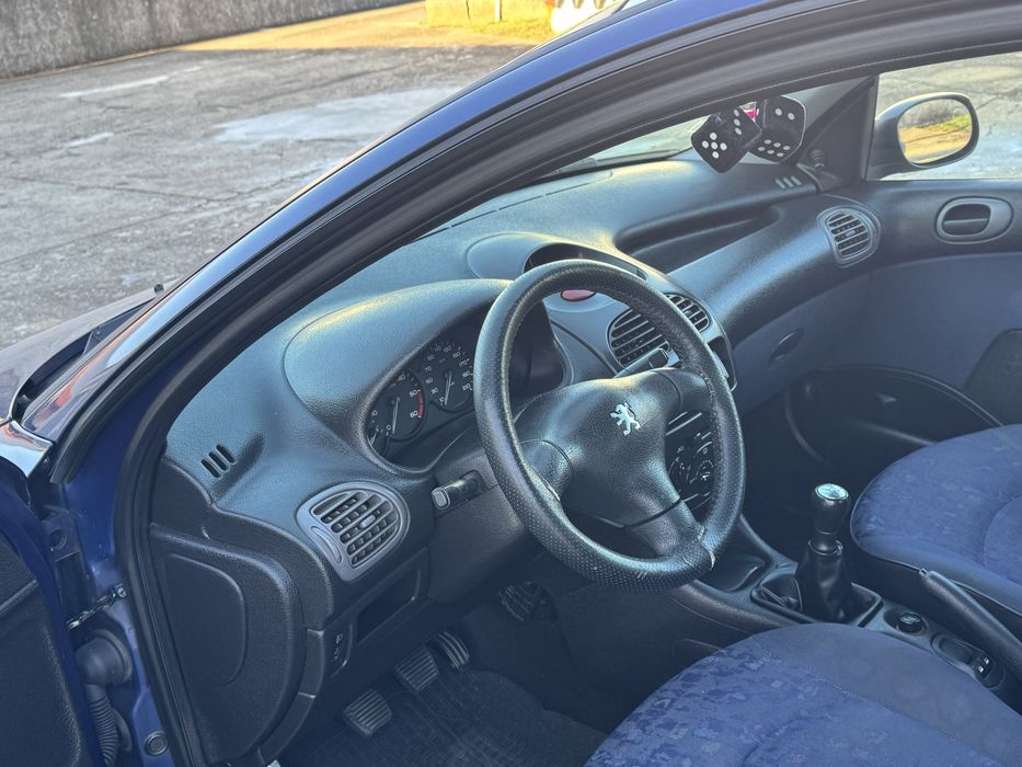 Vendo peugeot 206 1.9 D