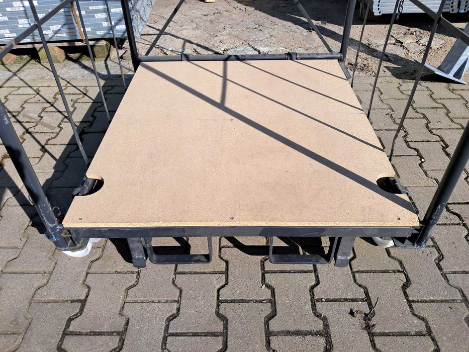 Używany wózek magazynowy kurierski Corletta wózki kurierskie z kółkami