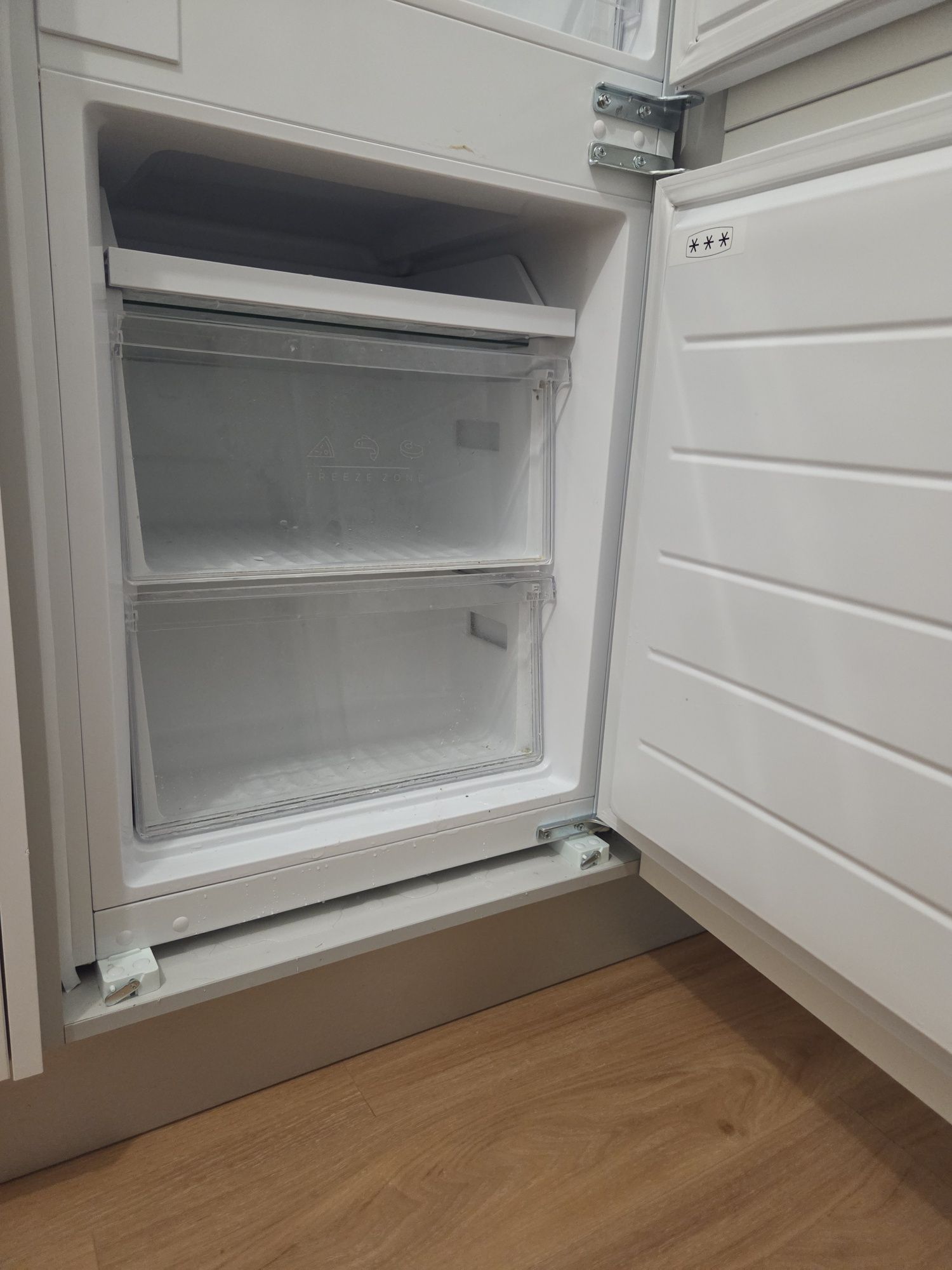 Frigorífico combinado confortec 271L
