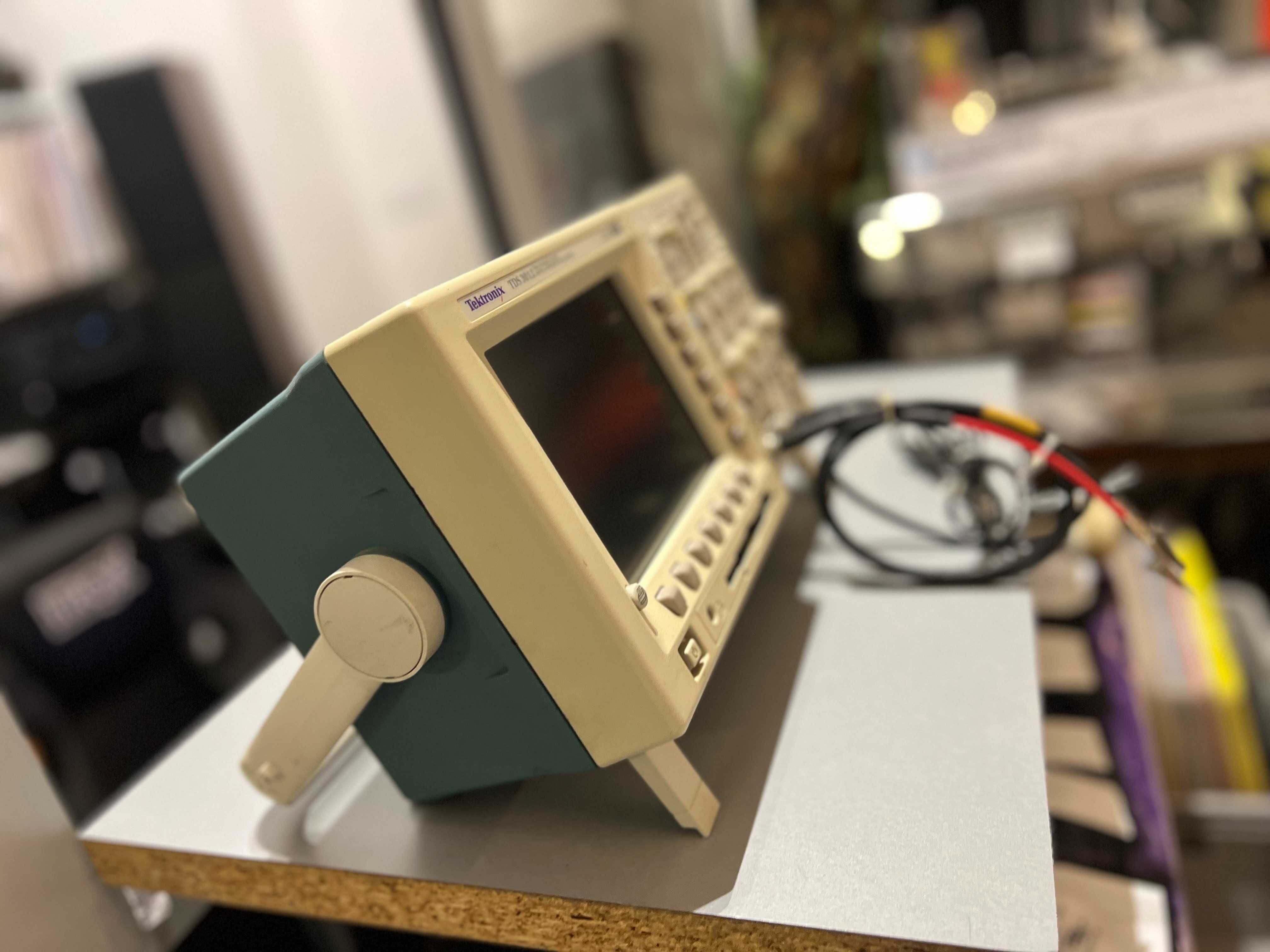 Promocja ! Cyfrowy oscyloskop fosforowy Tektronix TDS3012 Dwukanałowy
