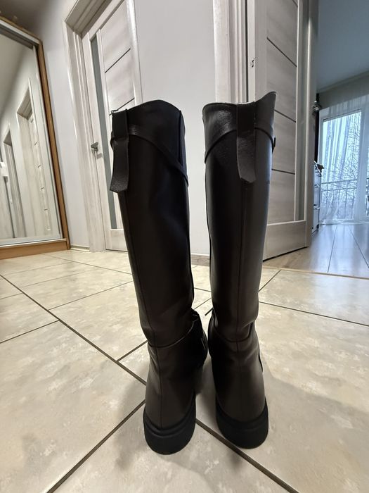 Чоботи жіночі шкіряні