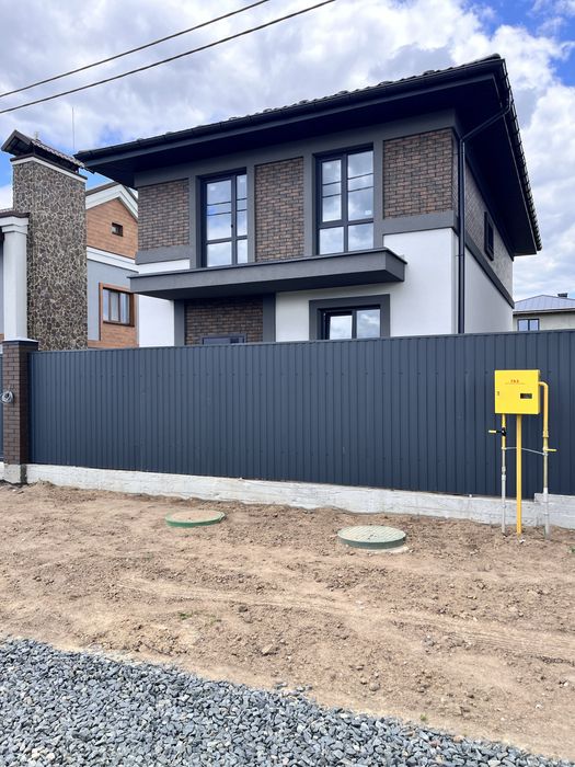 Будинок з газом 120 м2, с.Петропавлівська Борщагівка, біля ліцею.