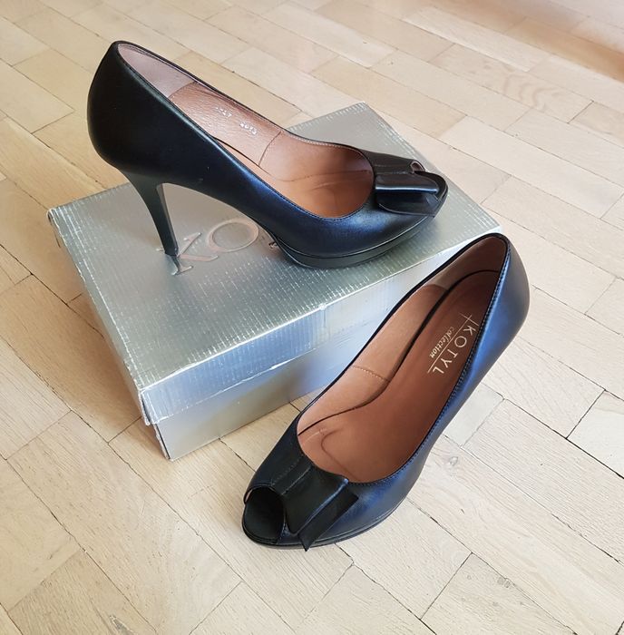 Kotyl 40 26 cm szpilki czarne