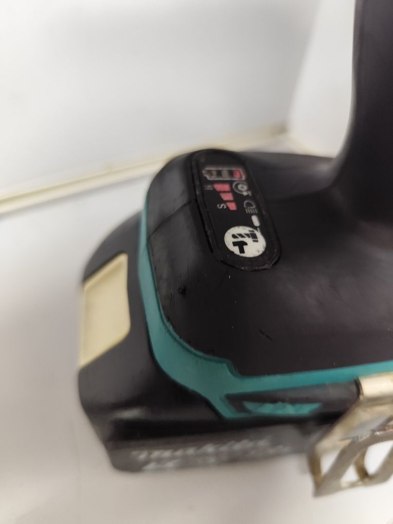 Makita DTW 300 безщітковий акумуляторний Гайковерт Макіта оригінал