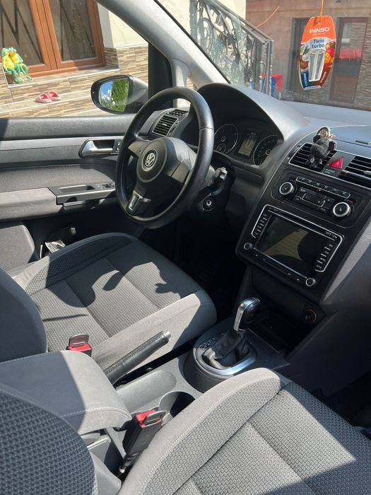 Volkswagen touran 1.6 дизель автомат 2011рік