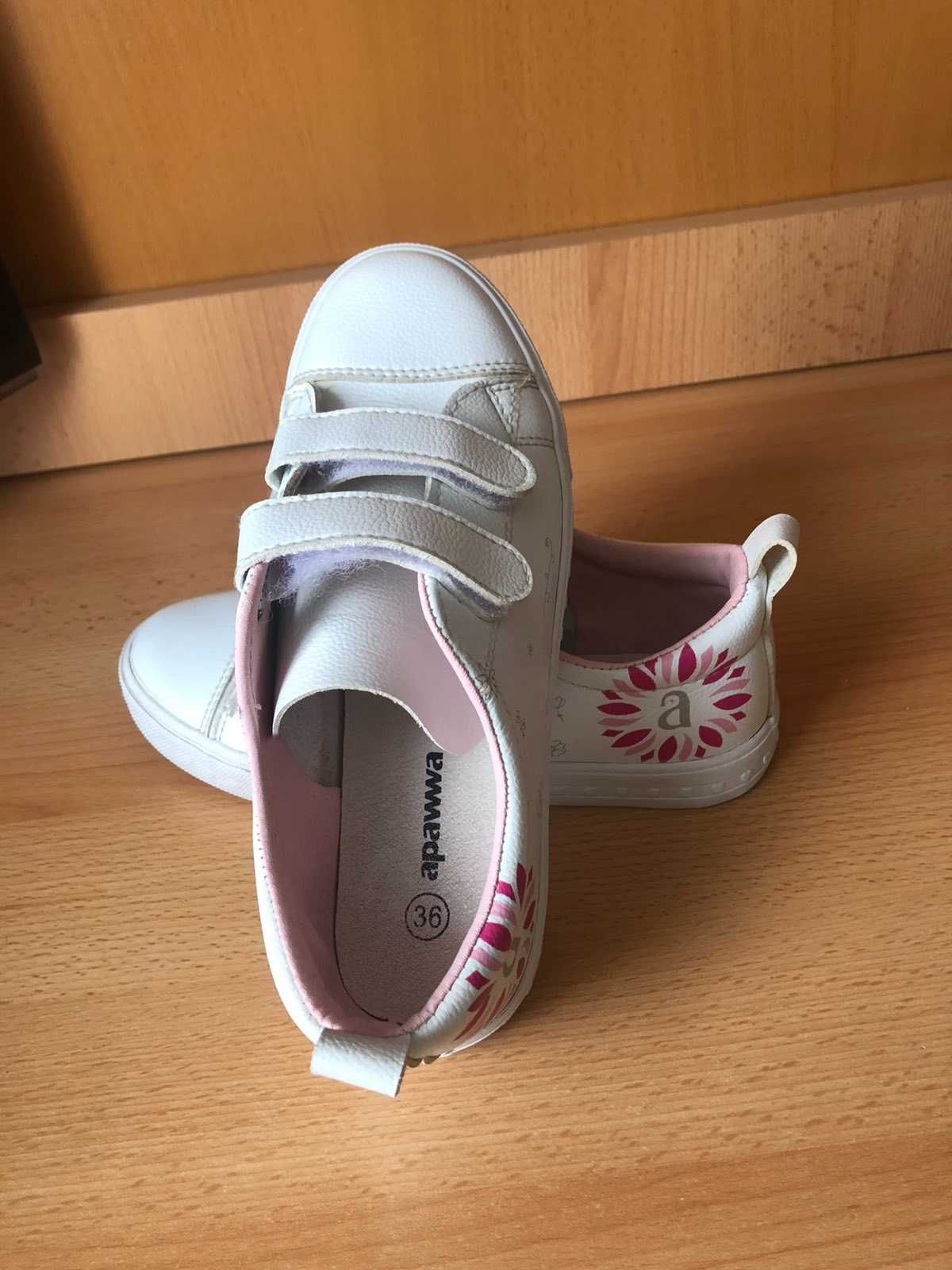 Датская обувь на девочку