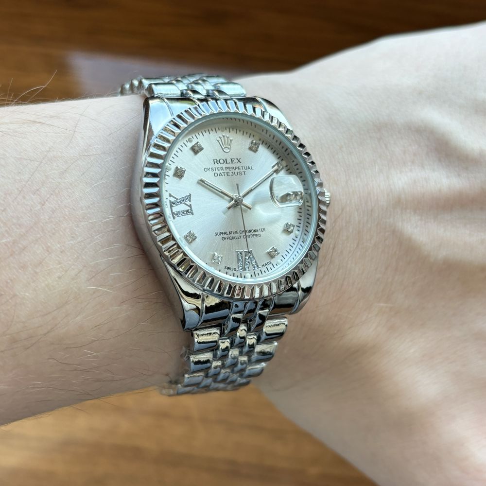 Жіночий годинник Rolex Data Just на браслеті сріблястого кольору