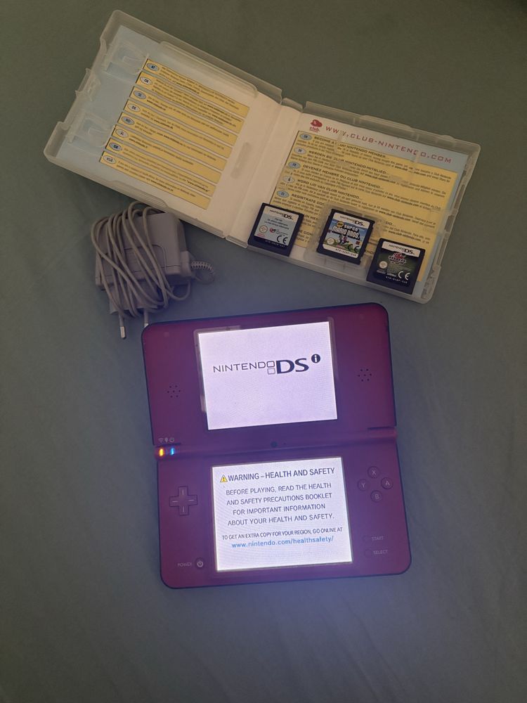 Nintendo DS XL super mario bros 25th anniversary