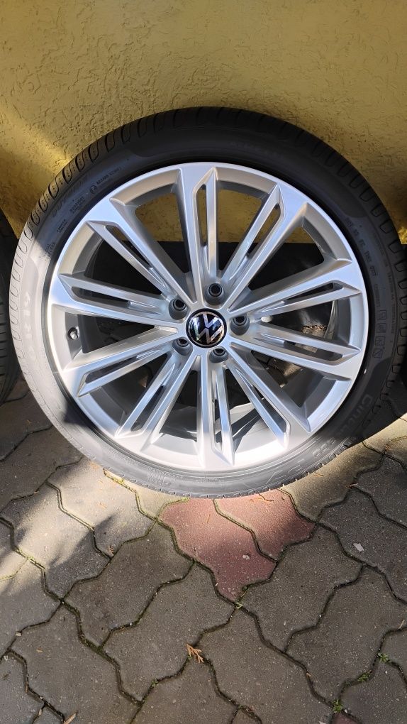 Felgi Koła Vw 19 Passat B8 R-LINE 3G0 ET44 8J 5x112 Pirelli VERONA