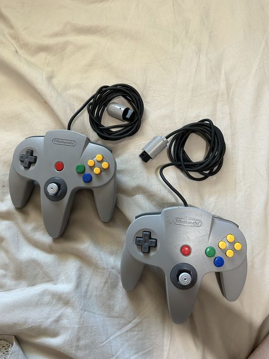 2 comandos nitendo 64 originais