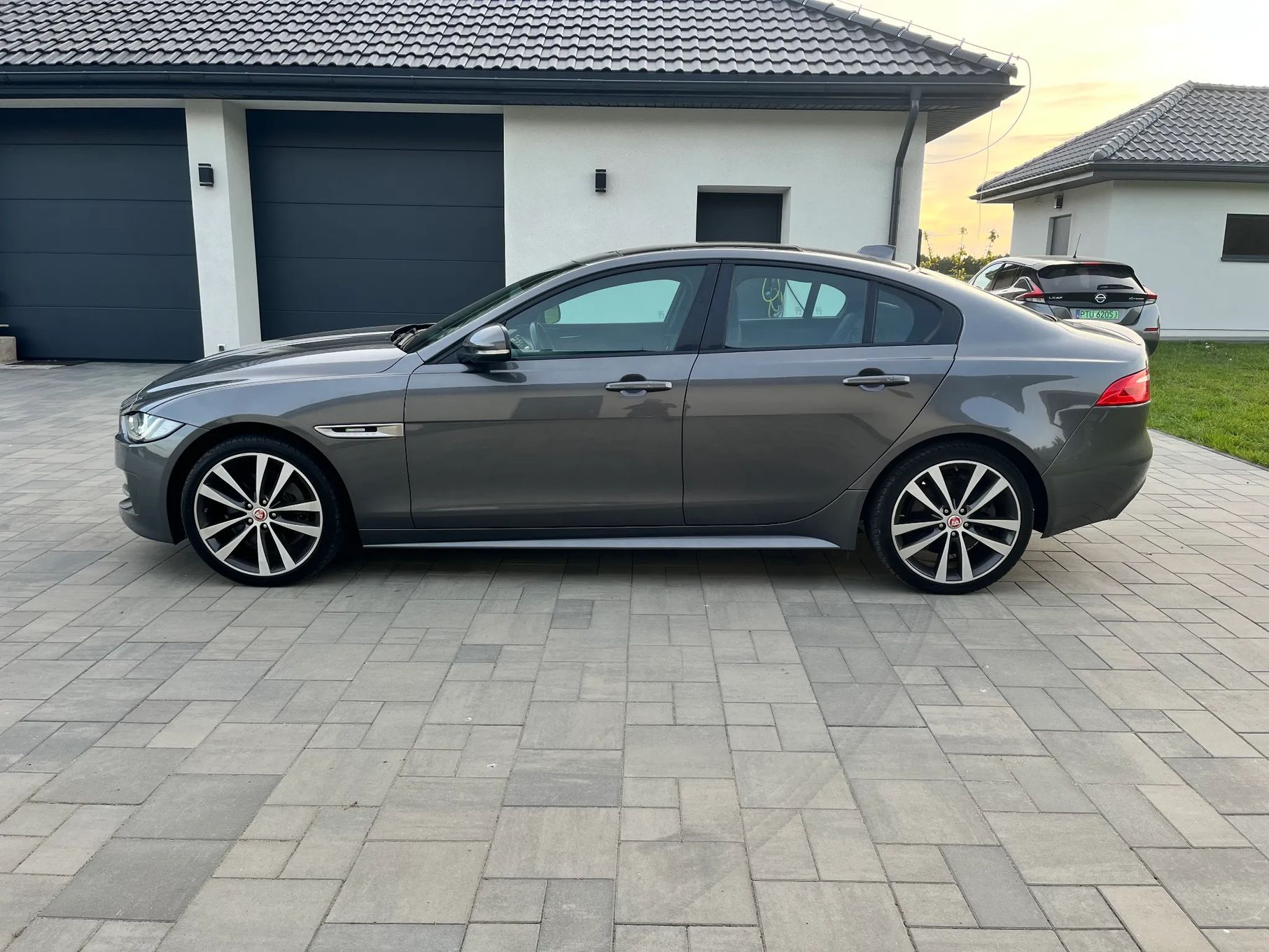 Jaguar XE R-SPORT, 4x4, Automat