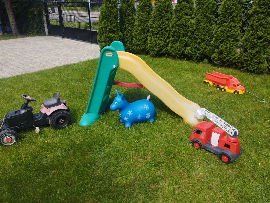 Zjeżdżalnia Little Tikes  zestaw zabawek ogrodowych osiołek firmowe