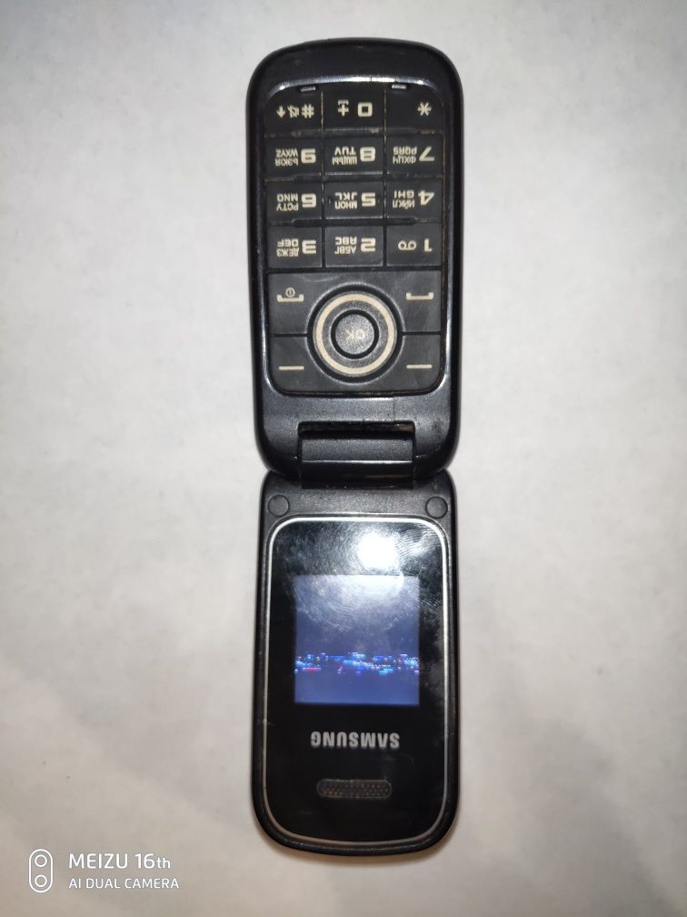 Samsung e 1195 две штуки