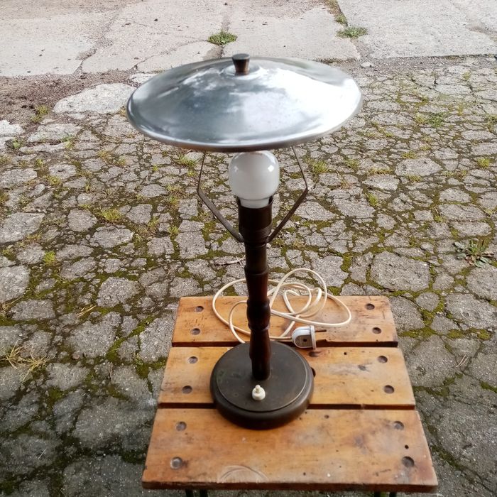 Antyk piękna i ciekawa lampa