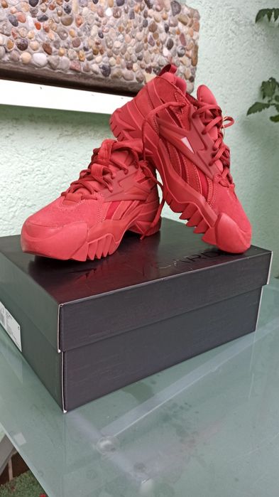 Buty czerwony  39 "Reebok" CLUB C CARDI V2