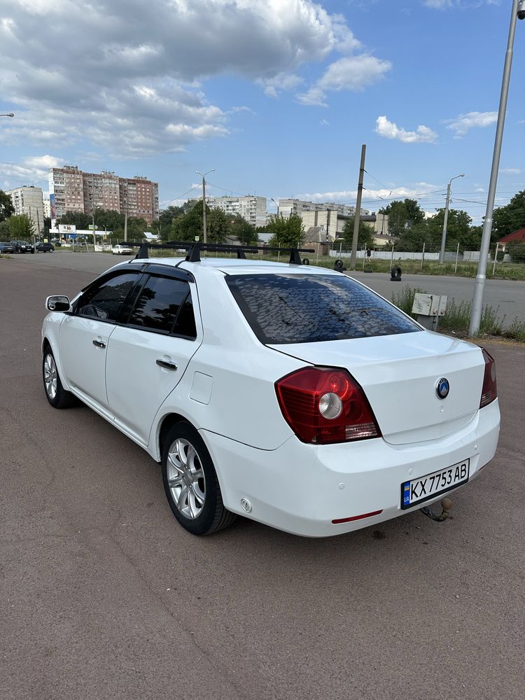 Продкм гарне авто Geely MK 2012