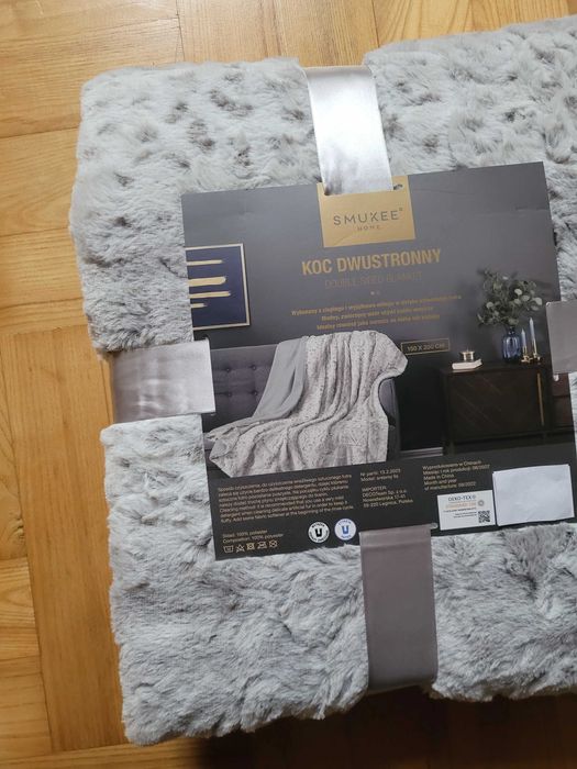 NOWY koc dwustronny Smukee z futerkiem futro futrzany miły w dotyku