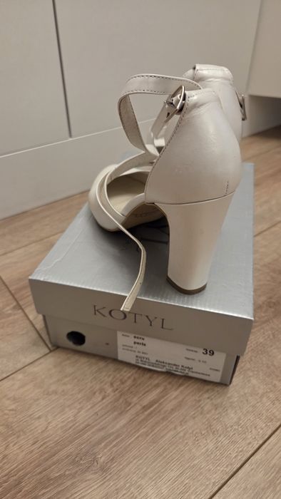 Buty ślubne Kotyl rozmiar 39
