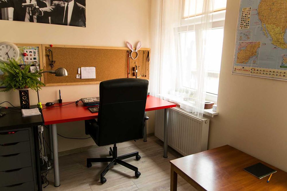 Wynajmę 2 osobowy, duży, przestronny pokój w kamienicy przy AWF.