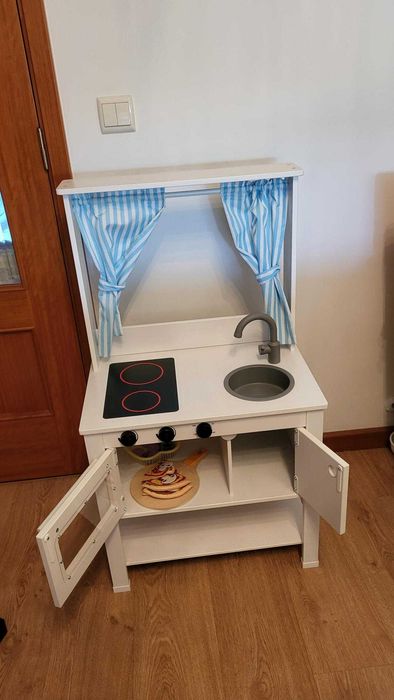 Cozinha IKEA para criança