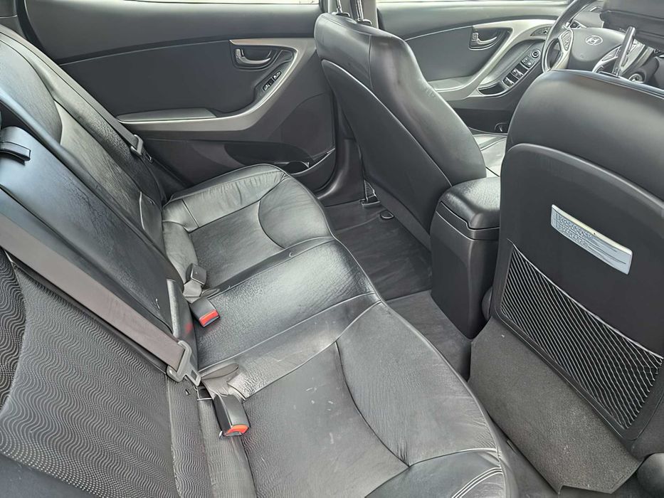 Hyundai Elantra      2013