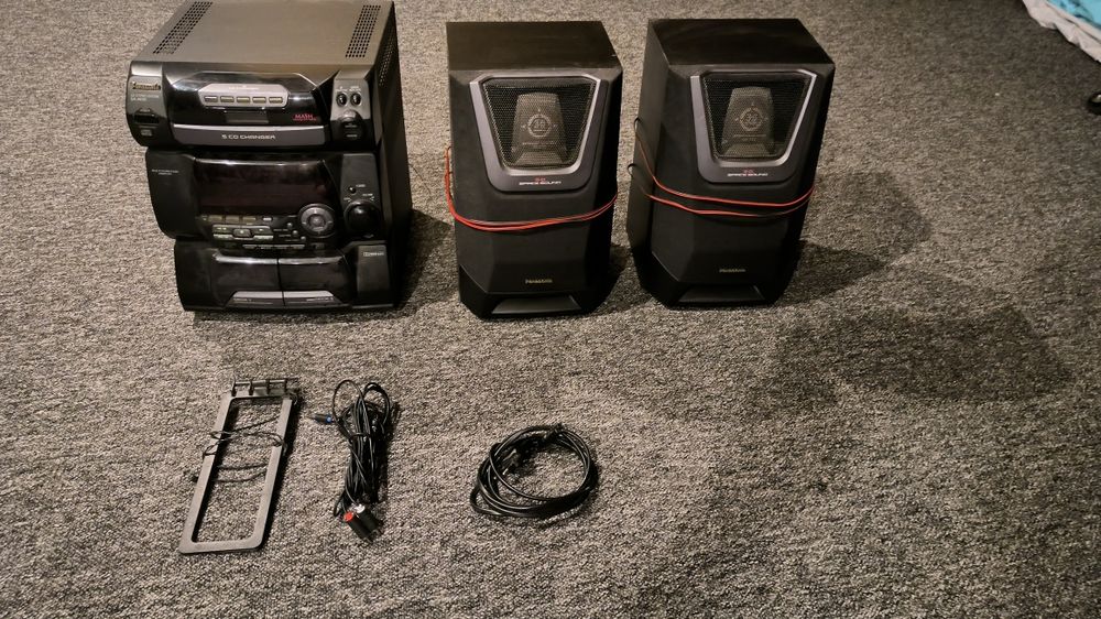 Wieża panasonic aux