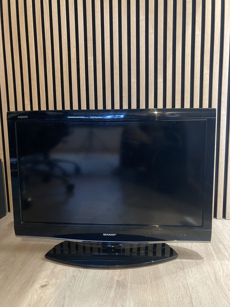 SHARP AQUOS telewizor 32” lc32dh77e