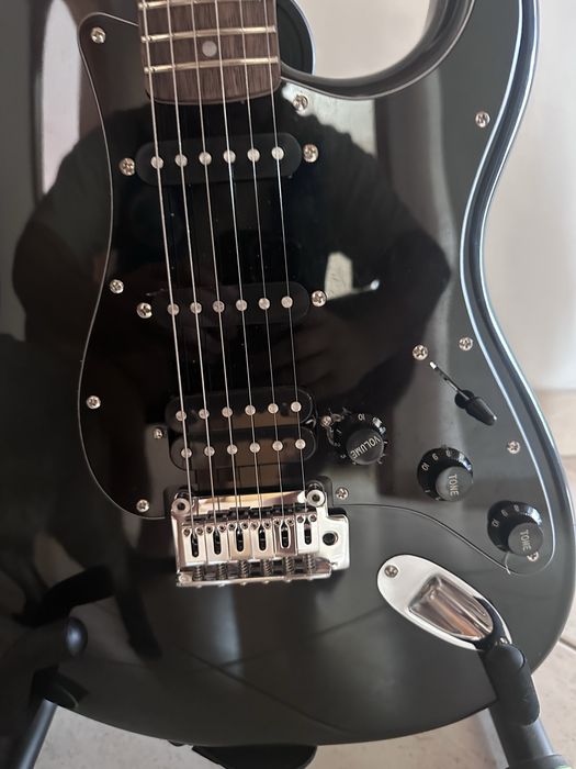 Fender Squier Stratocaster Affinity HSS Charcoal Frost Metallic