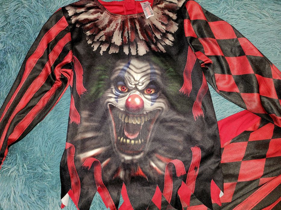 Костюм Пеннивайз на хеллоуин.