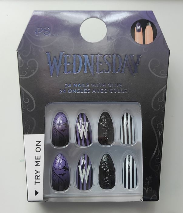 24 sztuki Sztuczne paznokcie Wednesday Halloween