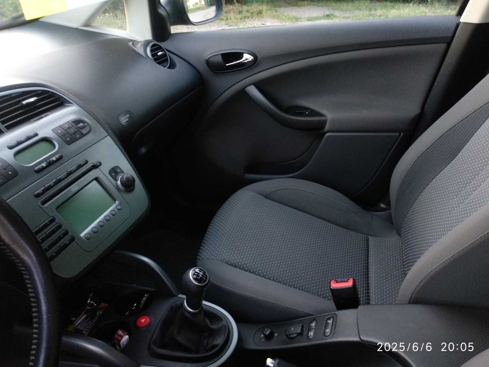 Продам авто СЕАТ АЛТЕЯ XL