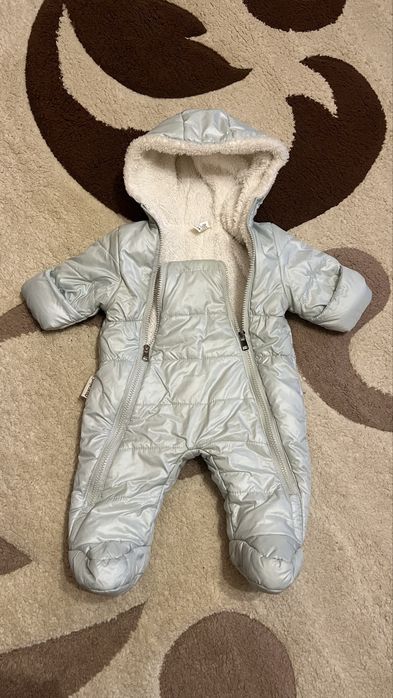 Продам два демісезонні комбінезони