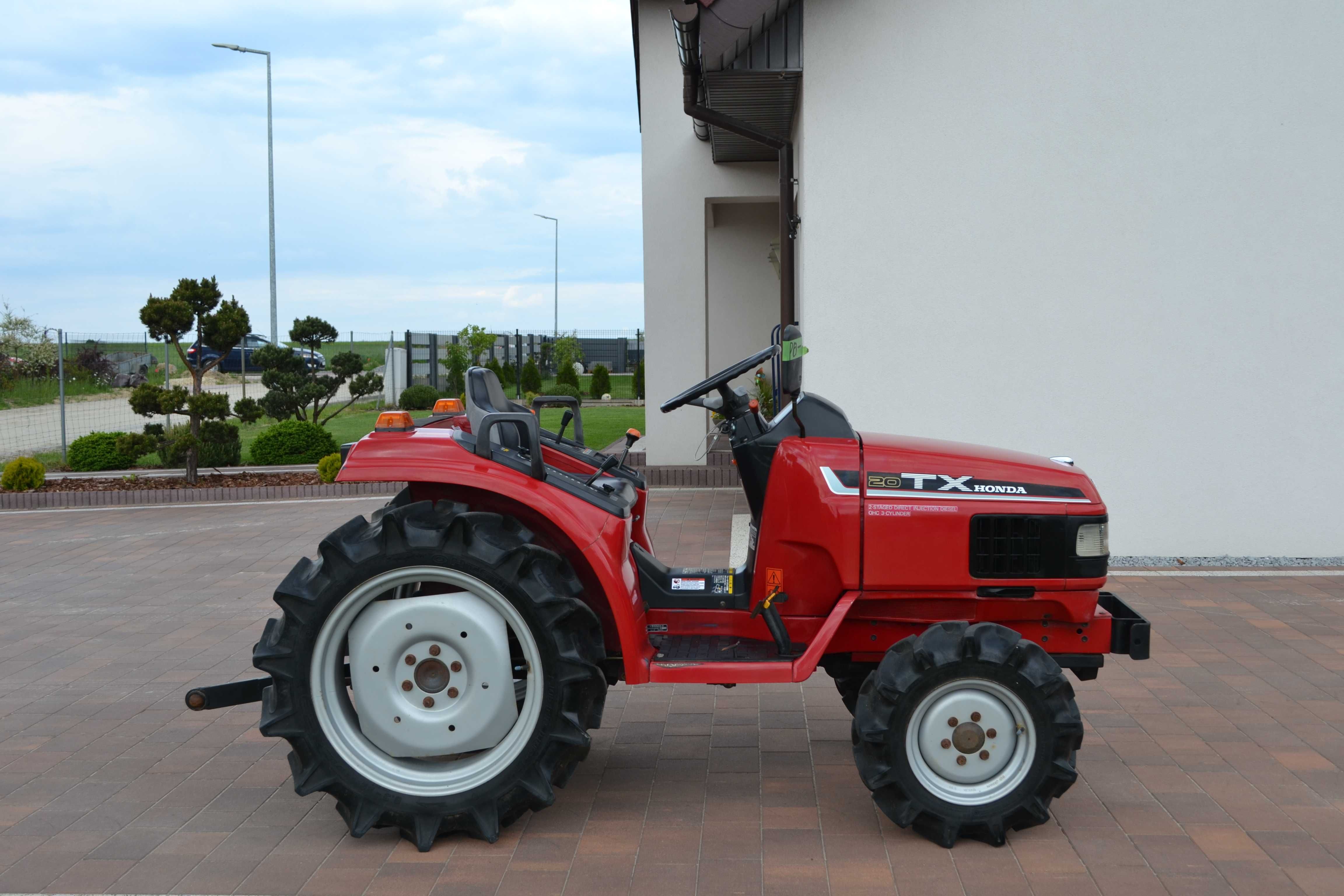 Traktorek japoński mini traktor Honda Kubota bardzo mocny