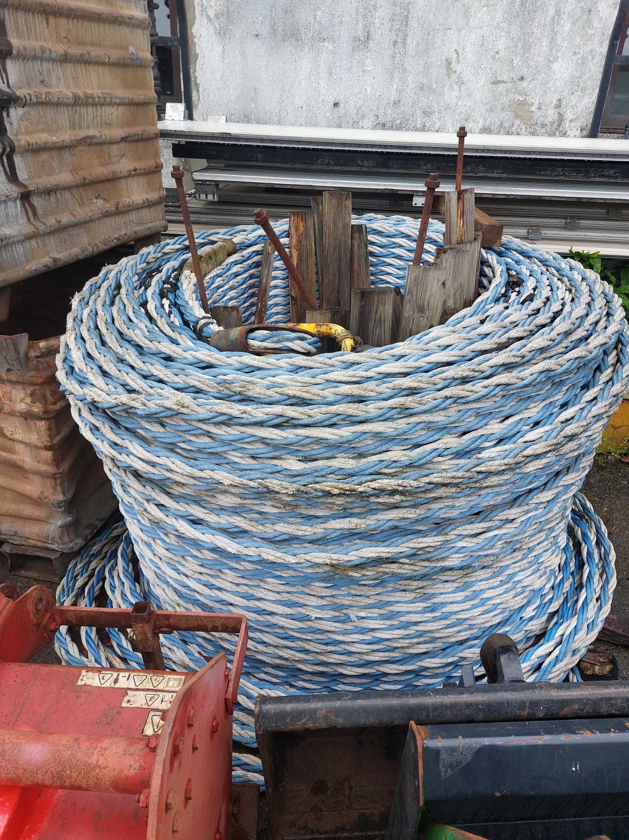 Corda com 700 mt 8 cabos de aço