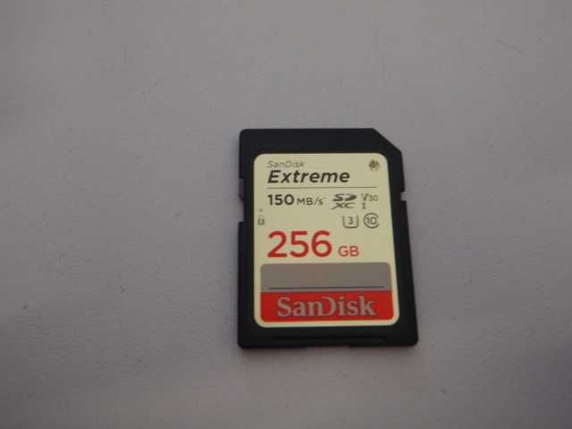 Karta Sandisk Extreme 256GB SDXC 150MB UHSI U3 V30