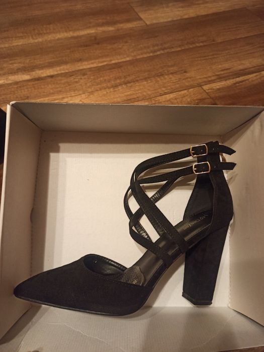 Czułenka na słupku