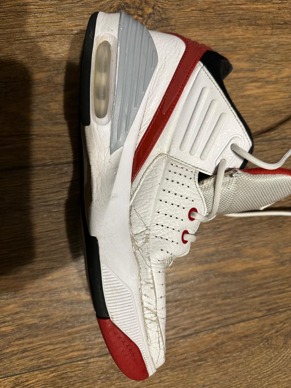 Buty Jordan max aura 5