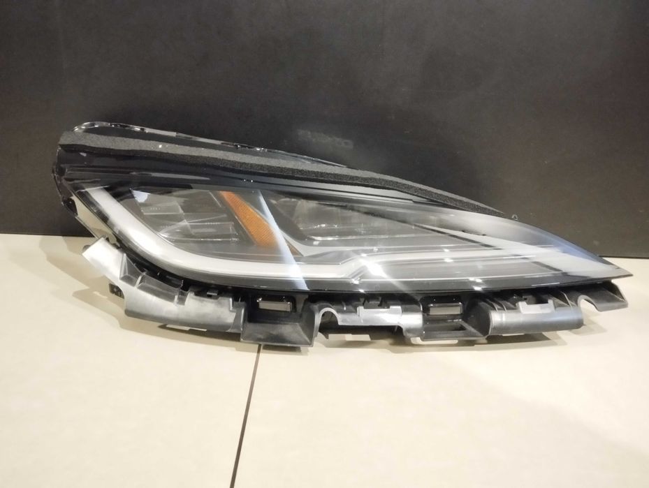 Фара права Tesla Model 3 Highland 2023 2024 2025 РЕСТАЙЛ M3 USA