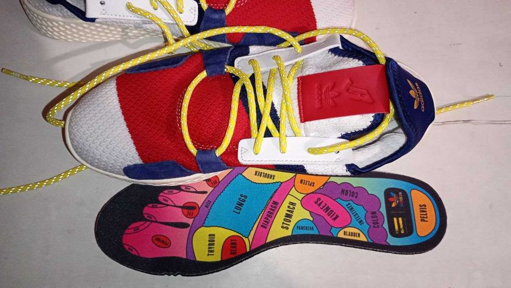 Продам Кросівки Adidas Pharrell Williams BBC Hu V2