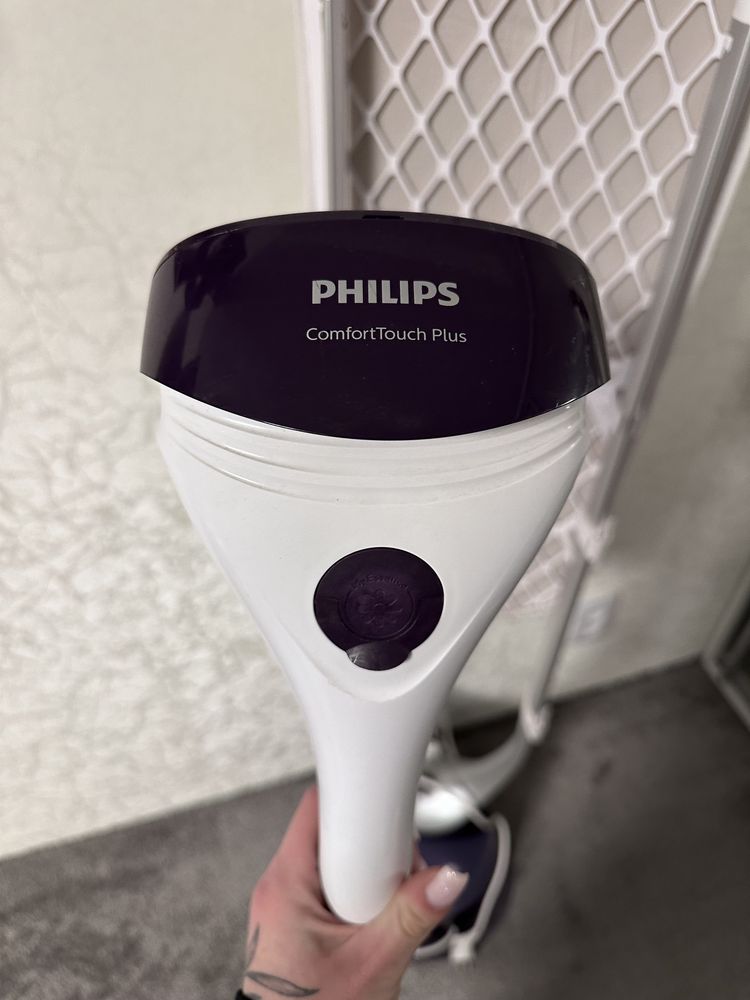 Відпарювач для одягу Philips GC557/30