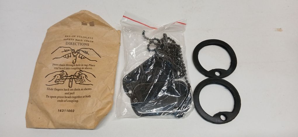 Dog tags de cor preto