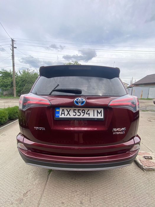 Продам Toyota Rav-4 Гибрид 2017 рік
