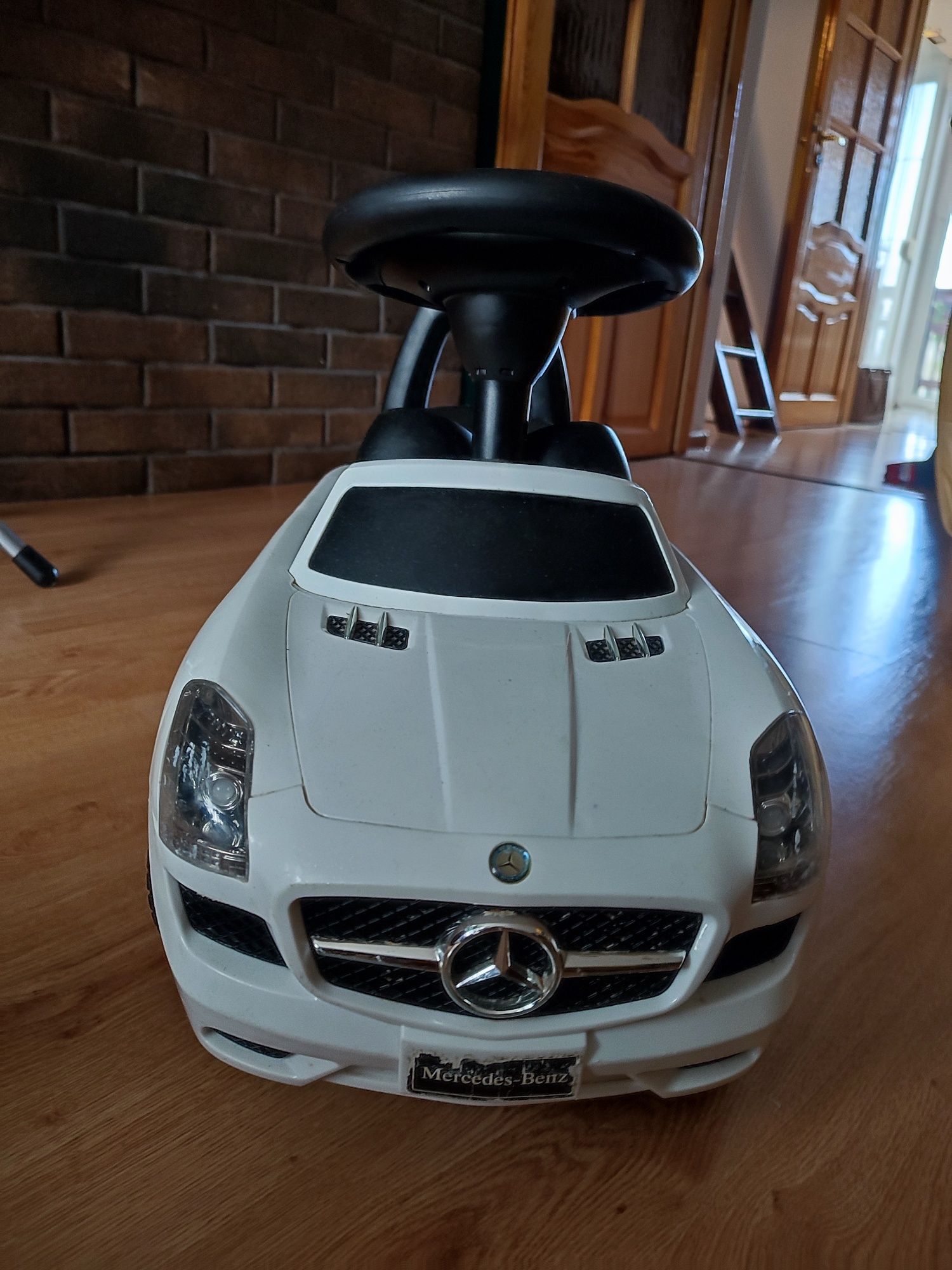 Jeździk samochód Mercedes