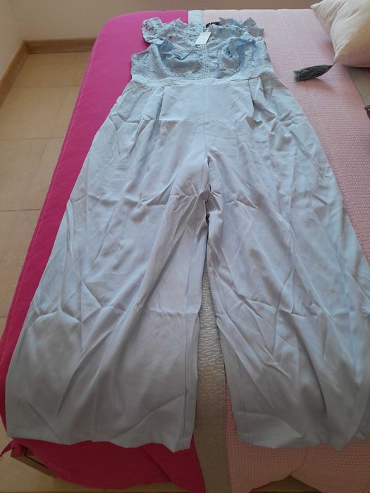 Macacão rendado novo