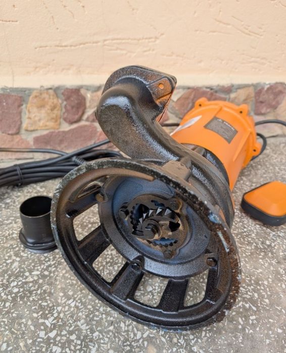 Потужний насос з професійним ріжучим механізмом