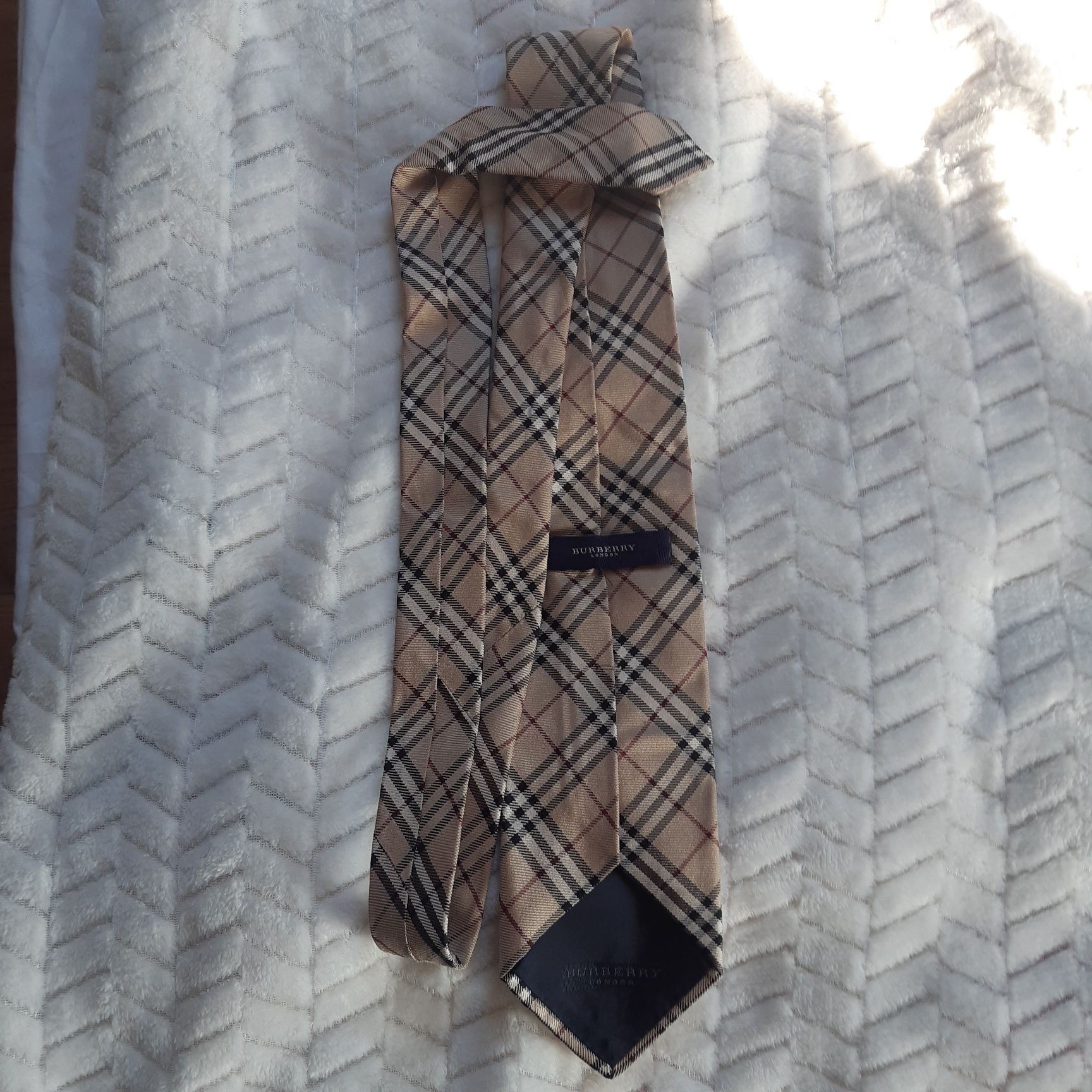 oryginalny krawat BURBERRY London 100% jedwab kratka Nova Check