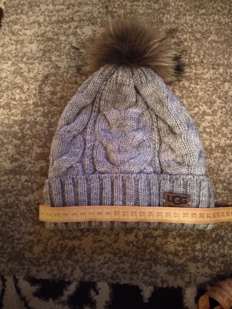 Зимова  тепла шапка
