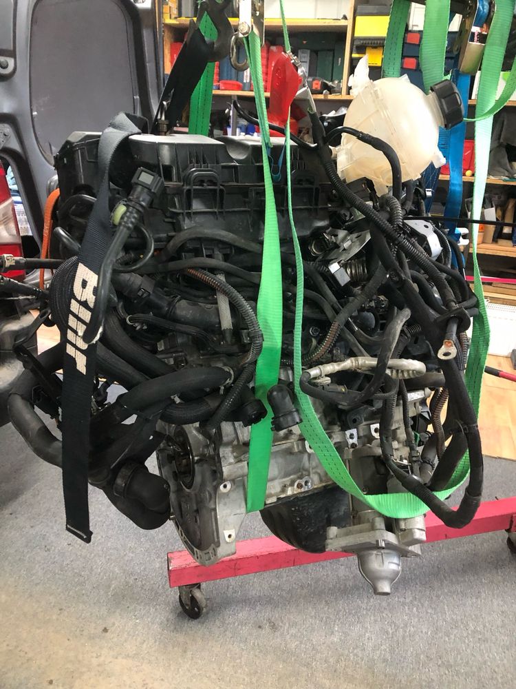 silnik kompletny z osprzetem 45000km YH01 131koni 2020